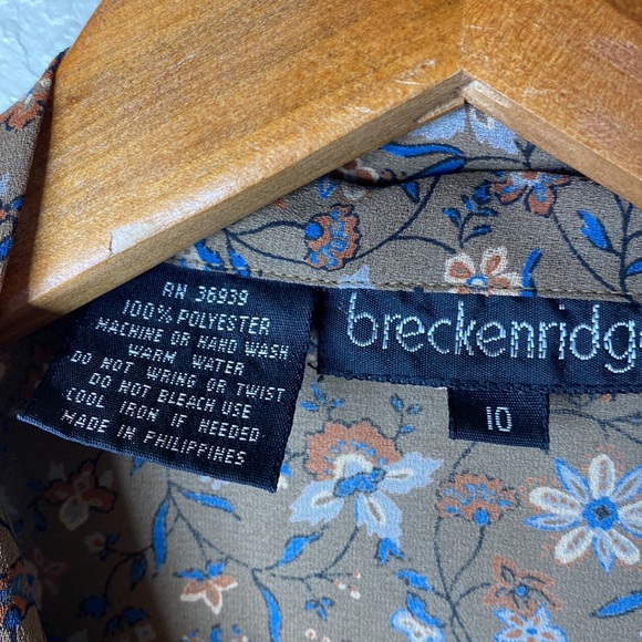 Gorgeous blouse w sash neck tie - Picture 4 of 4